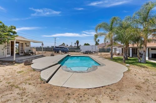 20101 Camino Del Sol, Riverside CA  92508-2423 exterior