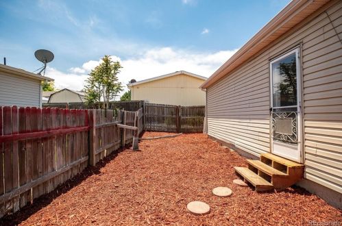 9057 Madeleine St, Denver CO  80260-5187 exterior