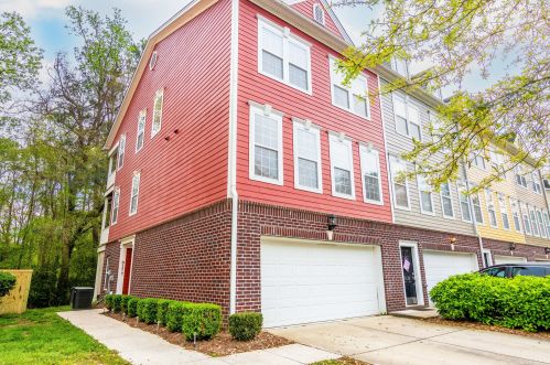 9177 Parlor Dr, Ladson, SC 29456-5530