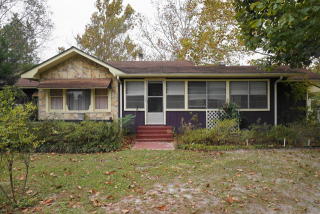 106 Dalton Ln, Waycross, GA 31503-1930