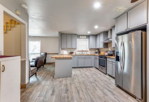 6300 Basswood Dr, Fort Worth TX  76135-1703 exterior