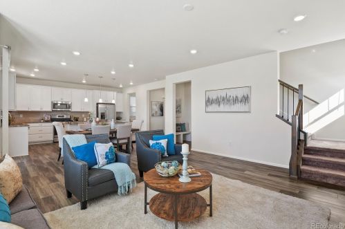 1075 Grand Baker Ct, Aurora CO  80018 exterior