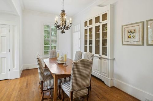 1041 Farmington Ln, Atlanta GA  30319-2811 exterior