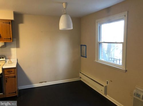 3 Beverly Ln, Stratford, NJ 08084-1645