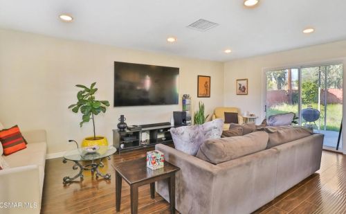 2803 Hollister St, Simi Valley CA  93065-5214 exterior