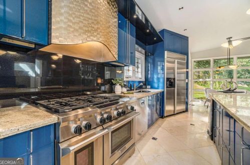 887 Berkshire Rd, Atlanta GA  30324-4929 exterior