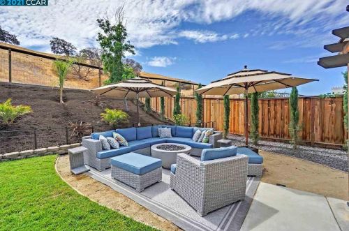 1046 Rolling Woods Way, Concord CA  94521-5400 exterior