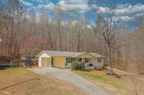 1316 Harbert Valley Rd, Toccoa, GA 30577-7039