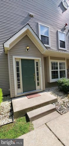 1604 Beacon Hill Dr, Erial, NJ 08081-1169