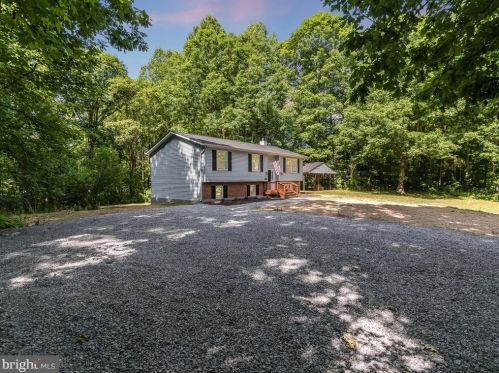 9011 Hunters Creek Dr, Spotsylvania, VA 22551-3333