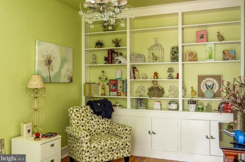 585 Warwick Rd, Haddonfield NJ 08033-3845 exterior