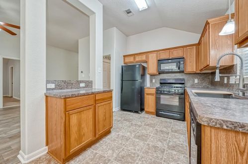 989 Arbor Way, Conroe TX  77303-1784 exterior