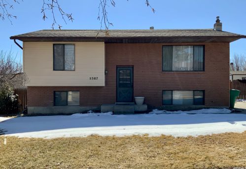 5387 Northlilac Ave, Taylorsville, UT 84081-4926