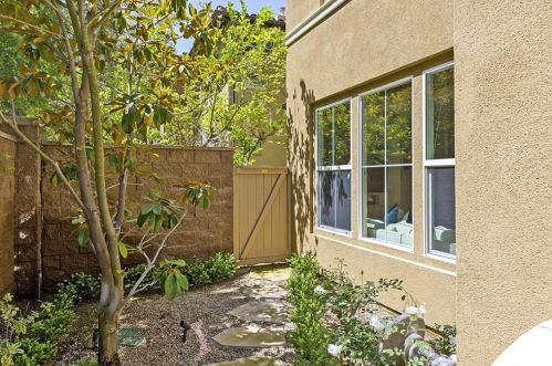 46 Gingerwood, Irvine CA  92603-0114 exterior