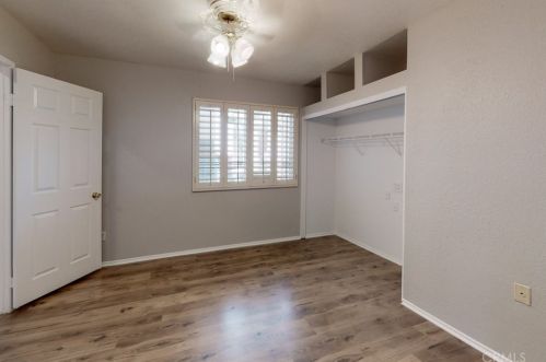 1204 Avenida Floribunda, San Jacinto CA  92583-5208 exterior
