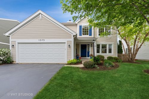1575 Arlington Ln, Gurnee, IL 60031-5688