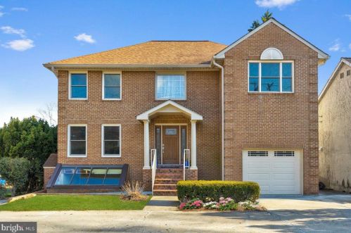 8933 Colesville Rd, Silver Spring, MD 20910-4339