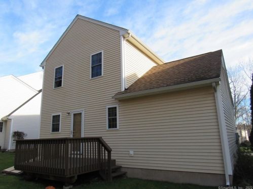 10 Sycamore Way, Wallingford, CT 06492-4381