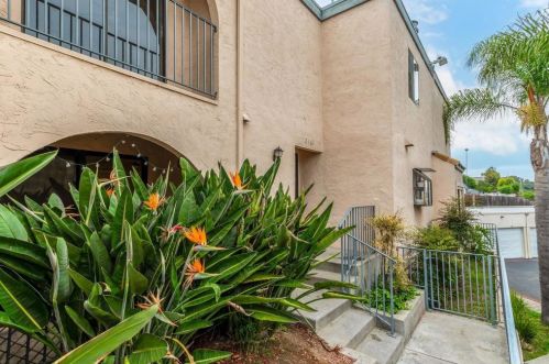 2162 Oceanside Blvd, Oceanside, CA 92054-4450