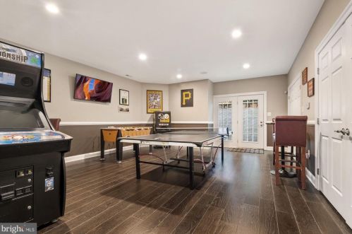 1500 Sandy Glenn Pl, Sandy Spring MD  20860-3007 exterior