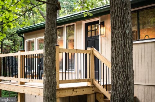 102 Cayuga Trl, Hedgesville, WV 25427-6668
