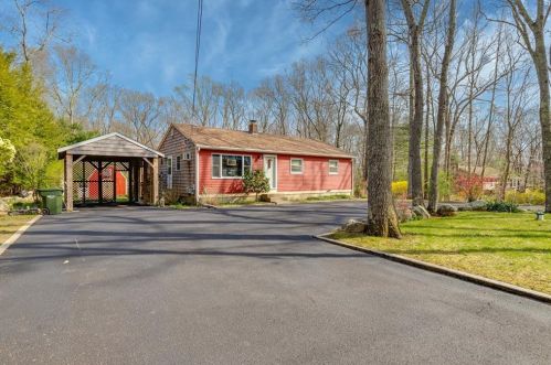61 New London Tpke, Richmond, RI 02898-1021