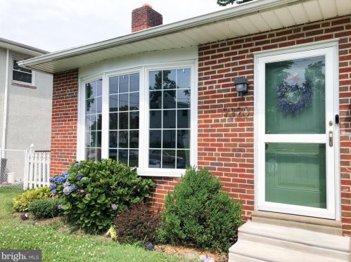 9320 Jackson St, Philadelphia, PA 19114-3930