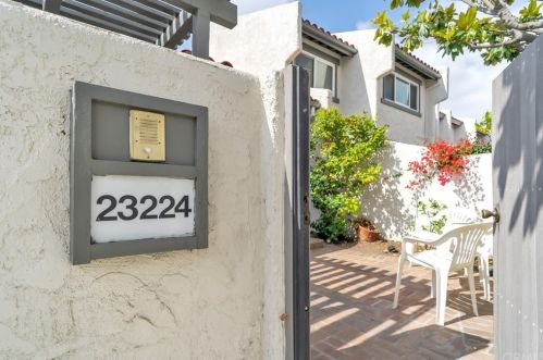 23224 Vermont Ave, Torrance, CA 90502-2949