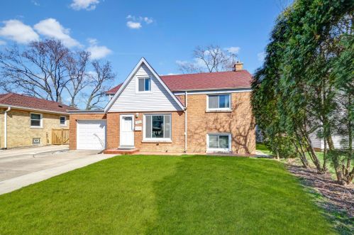 429 Gilbert Ave, Burr Ridge, IL 60525