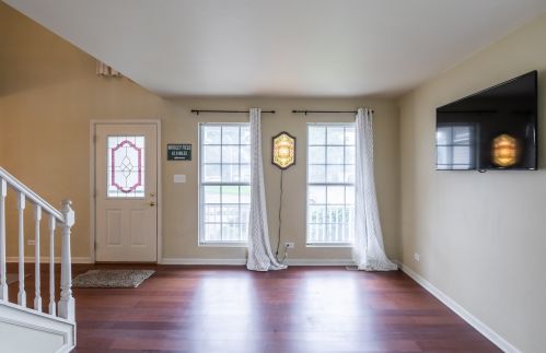 3 Oxford Ct, South Elgin, IL 60177-2740