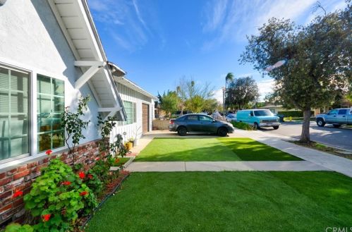 836 Zeyn St, Anaheim CA  92805-1841 exterior