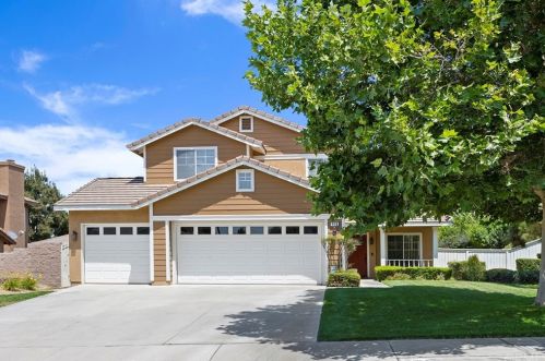 970 Navano St, Colton, CA 92324-7514