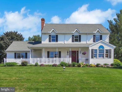 2794 Chestnut Run Rd, York, PA 17402-8858
