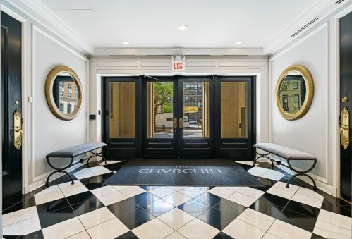 1255 State Pkwy, Chicago, IL 60610-8206