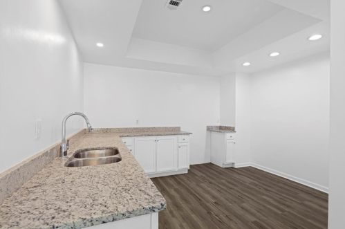 3345 Hagger Way, Atlanta GA  30344-5674 exterior