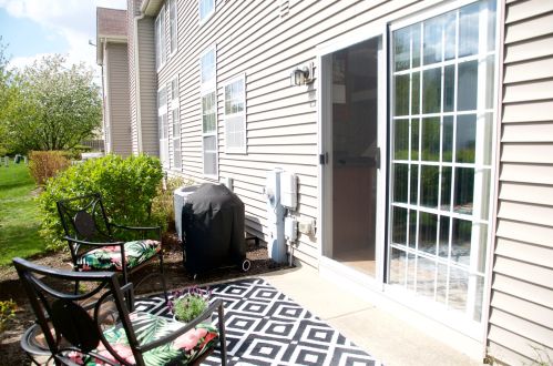 553 Lancaster Dr, Pingree Grove IL  60140-9156 exterior