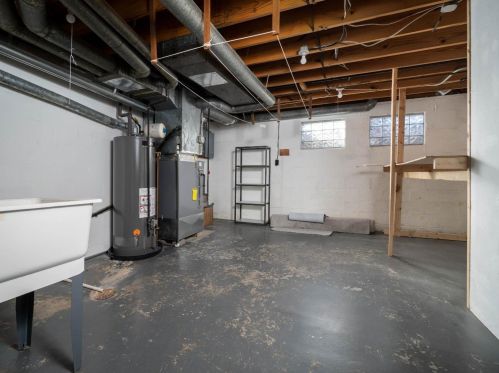 2 Creekwood Ln, Cincinnati OH 45237-1714 exterior