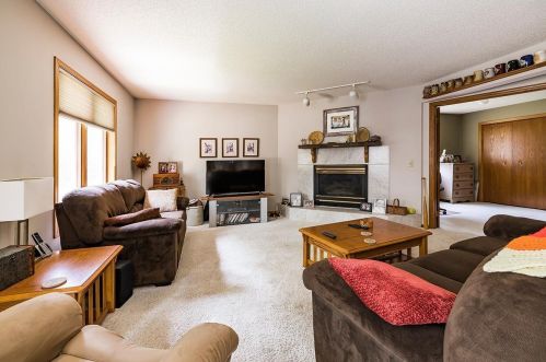 644 Crimson Leaf Trl, Saint Paul MN  55123-3045 exterior