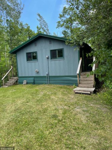 1095 Jochim Dr, Hackett, MN 56623