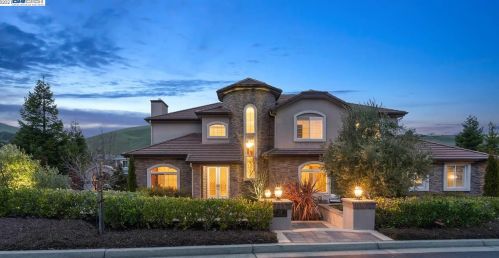 207 Lyndhurst Pl, San Ramon, CA 94583-9184
