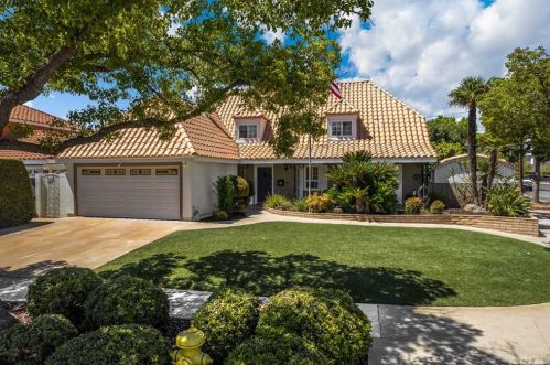 2929 Hempstead Rd, Anaheim CA  92806-4008 exterior