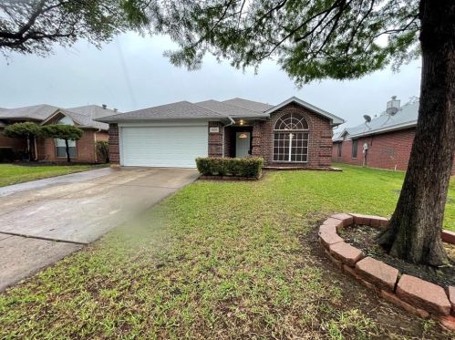 4108 Maryanne Pl, Fort Worth TX  76137-2644 exterior