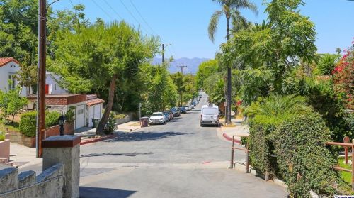 1523 Windsor Rd, Glendale CA  91205-2758 exterior