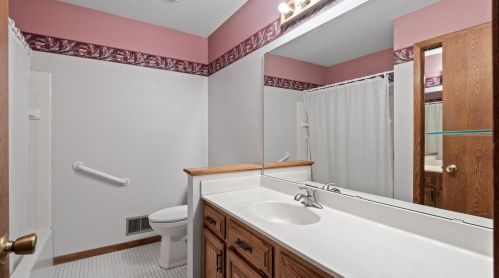 2242 Grospoint Ave, Saint Paul MN  55128-4402 exterior