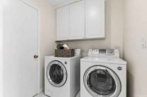 17482 Luther Ave, Irvine CA  92614-6643 exterior