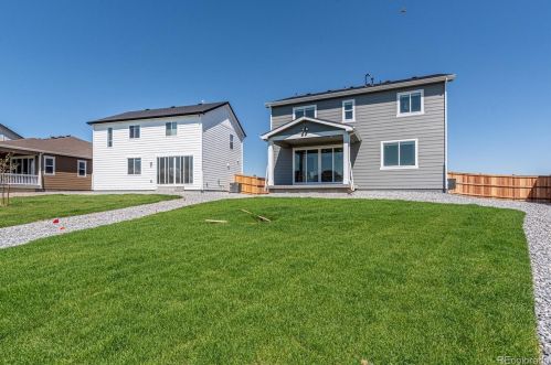 27820 10th Dr, Aurora CO 80018 exterior