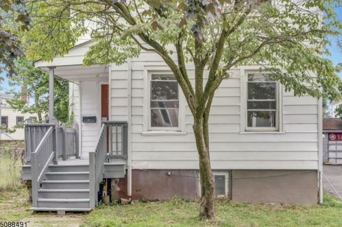 14 Charles St, Bloomfield, NJ 07003-4710