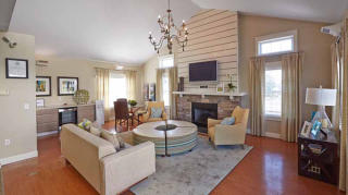 72 Forest Glen Cir, Middletown CT  06457-6673 exterior