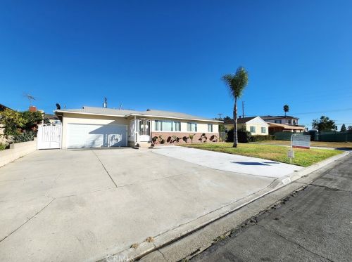 1776 Carnelian St, Anaheim, CA 92802-2427