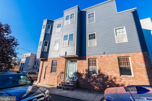 1143 20 St, Philadelphia PA 19146-2946 exterior